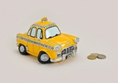 SPARDOSE TAXI POLY 16X12X10CM