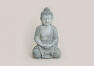 BUDDHA GRAU POLY SITZEND 47CM
