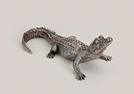 KROKODIL ANTIK-SILBER POLY 34X16X13CM