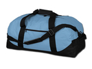 Reisetasche aus Polyester 600D mit Schultergurt. 1 Hauptfach und 1 kleines Fach, fester Boden.