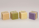 KERZE"SEIFE"4SORT.7X7X7CM