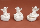 DOSE ENGEL HERZF.POLY SORT.5X4X8CM