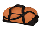 Reisetasche aus Polyester 600D mit Schultergurt. 1 Hauptfach und 1 kleines Fach, fester Boden.