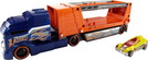 Hot Wheels Crashing Rig im Display mit 8 Stück